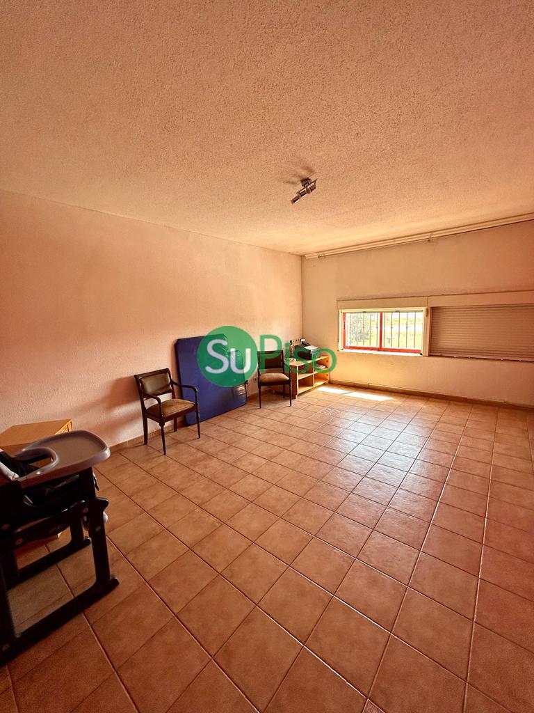 For rent of commercial in Illescas
