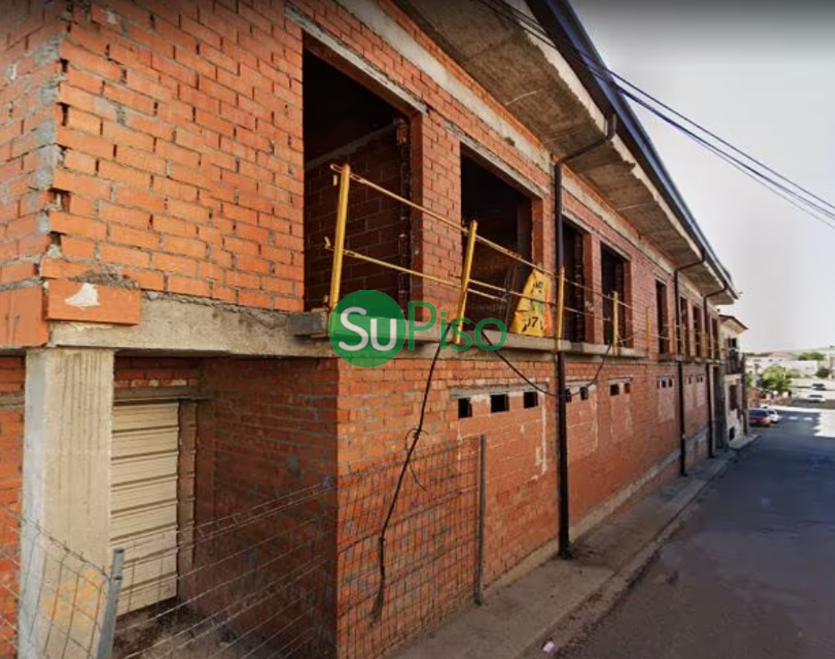 For sale of building in Esquivias