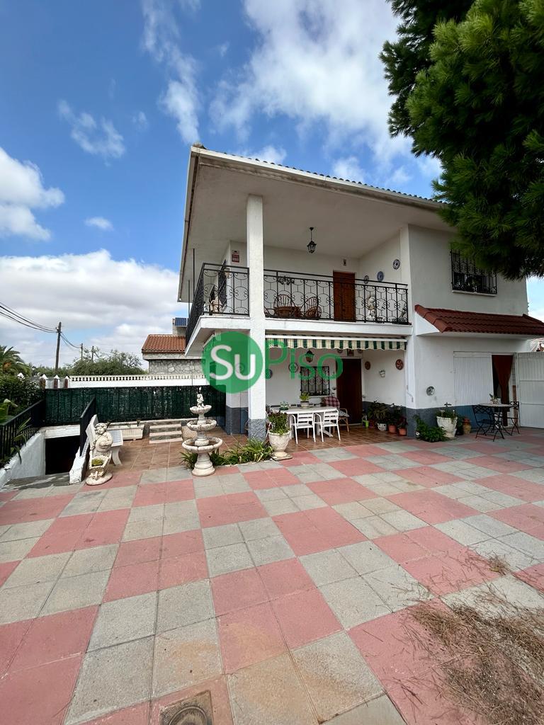 Venta de casa en El Viso de San Juan