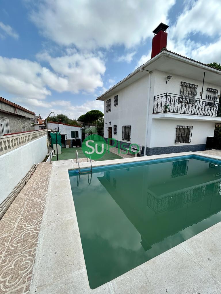 Venta de casa en El Viso de San Juan
