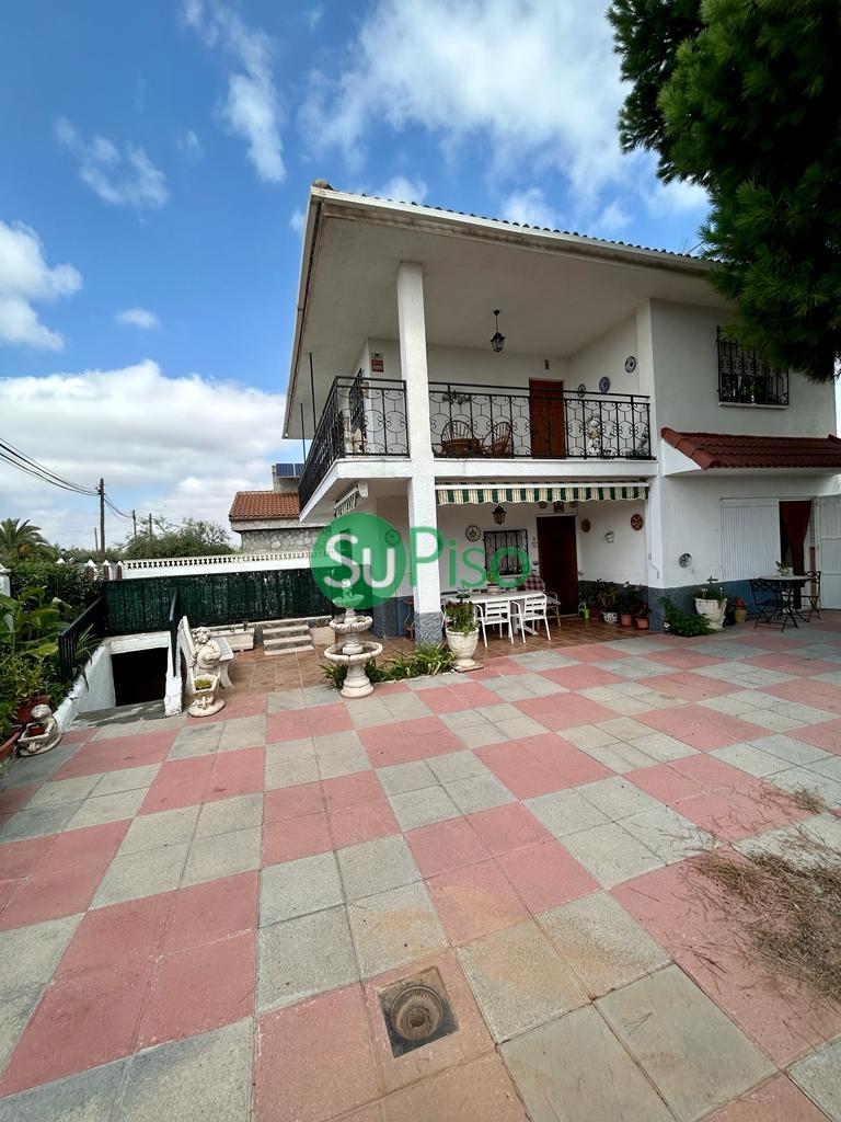 For sale of house in El Viso de San Juan