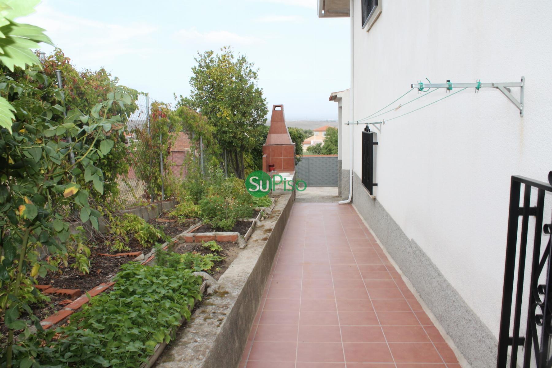 For sale of house in Borox