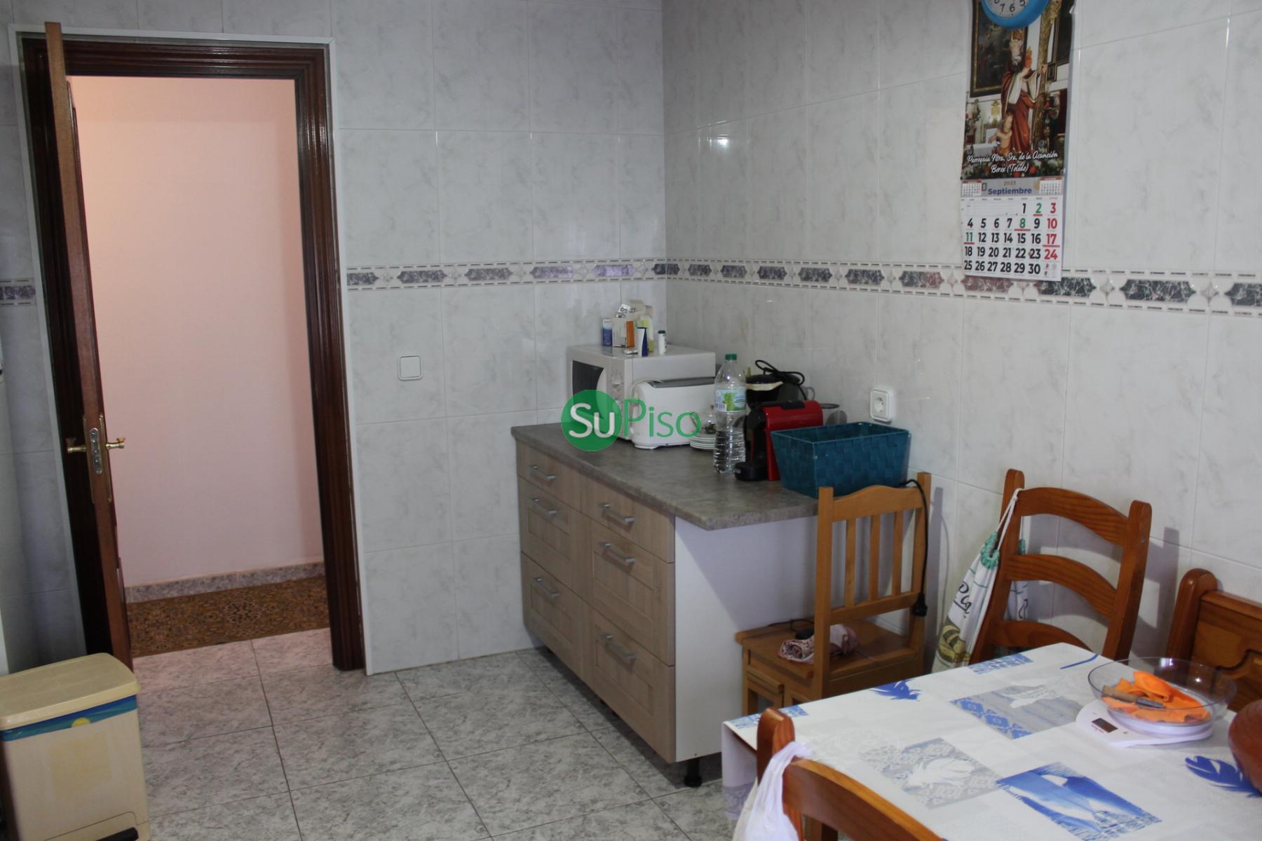 For sale of house in Borox