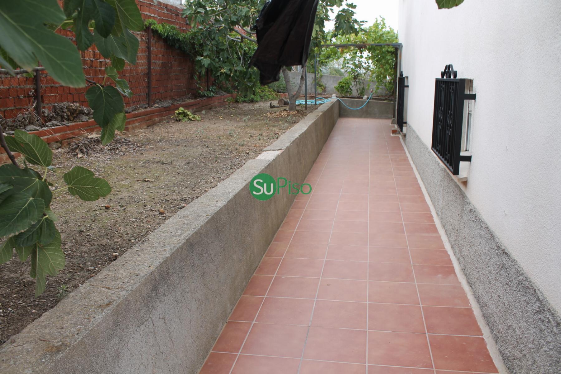 For sale of house in Borox