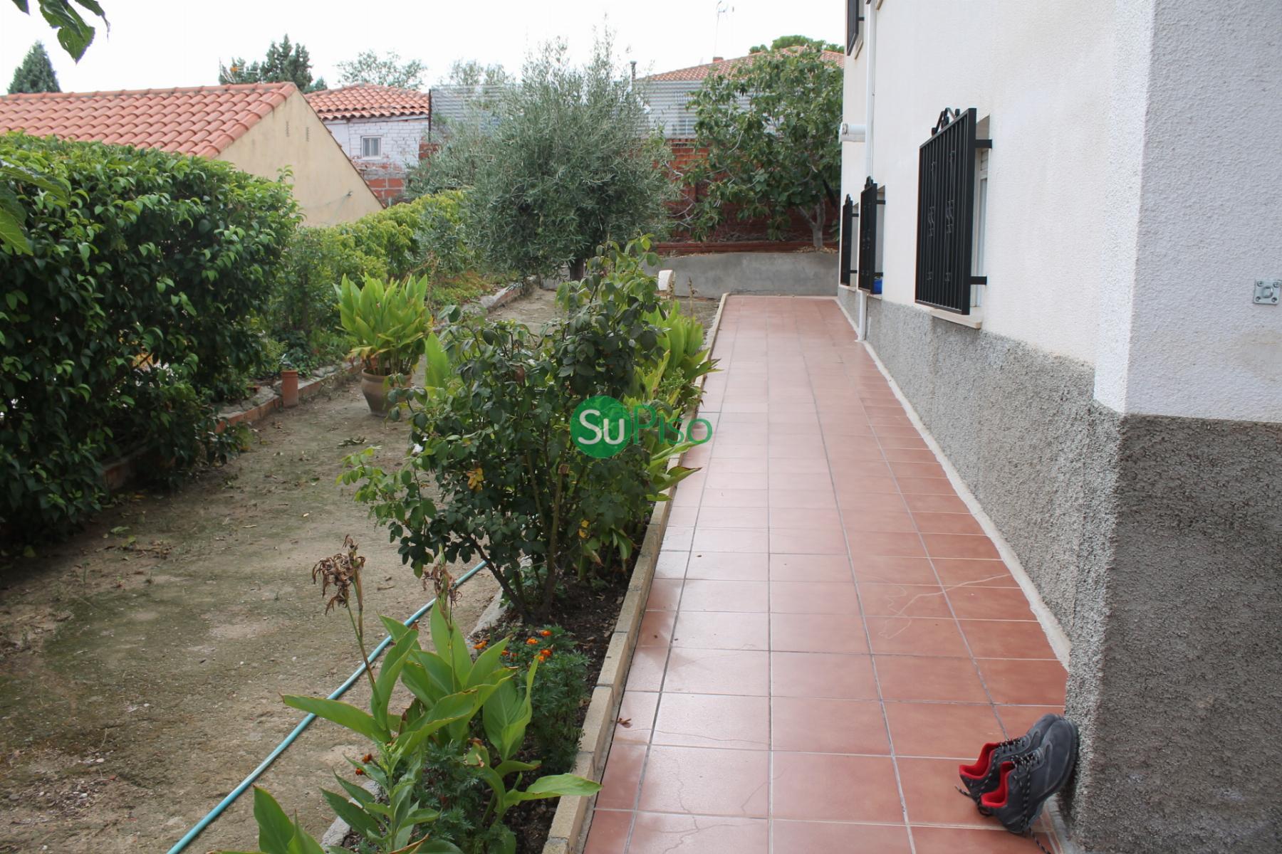For sale of house in Borox