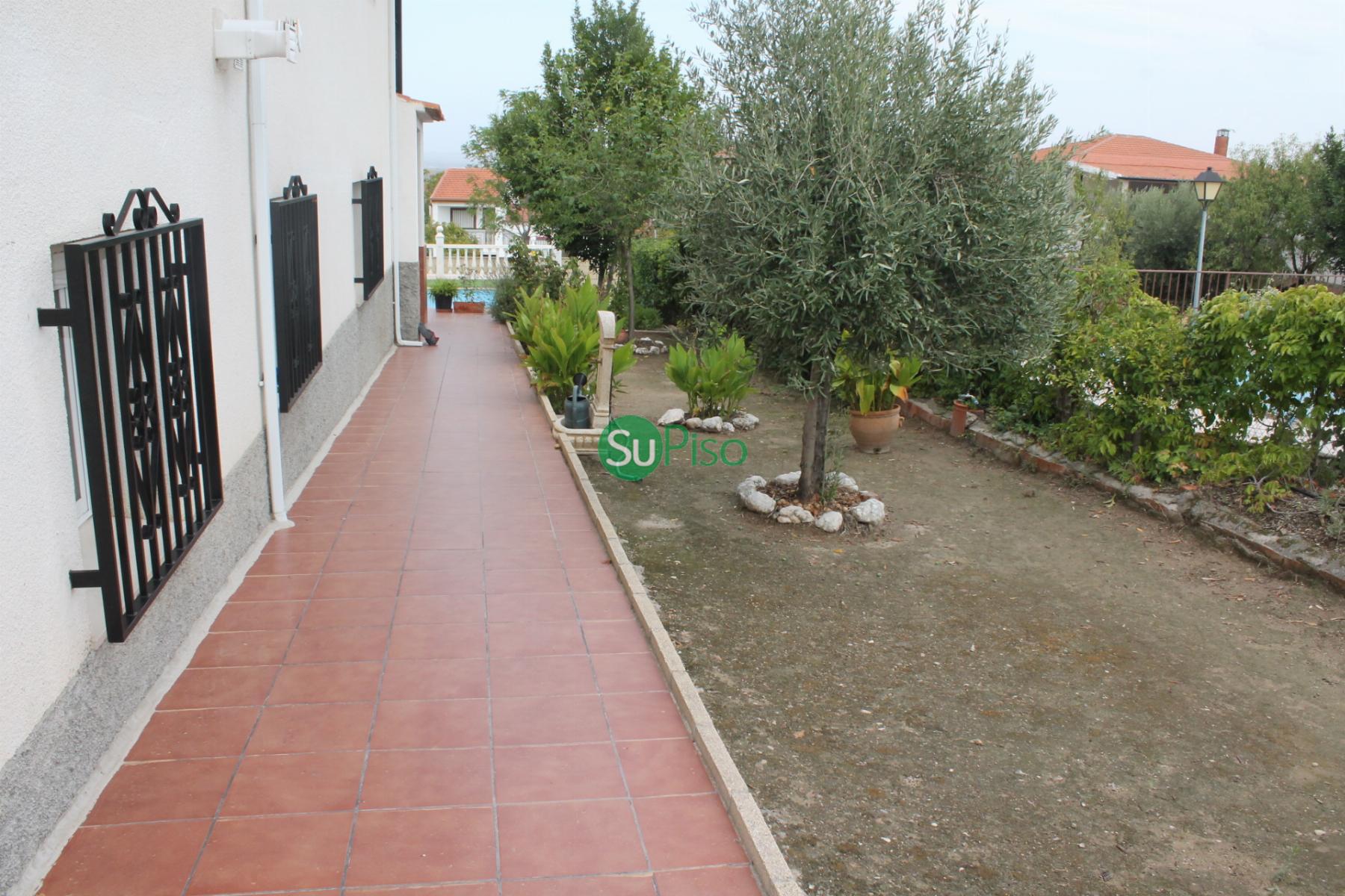 For sale of house in Borox