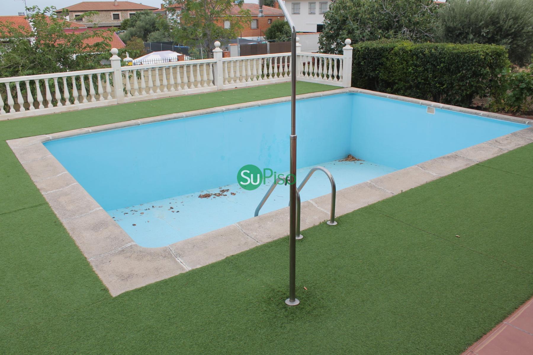 For sale of house in Borox