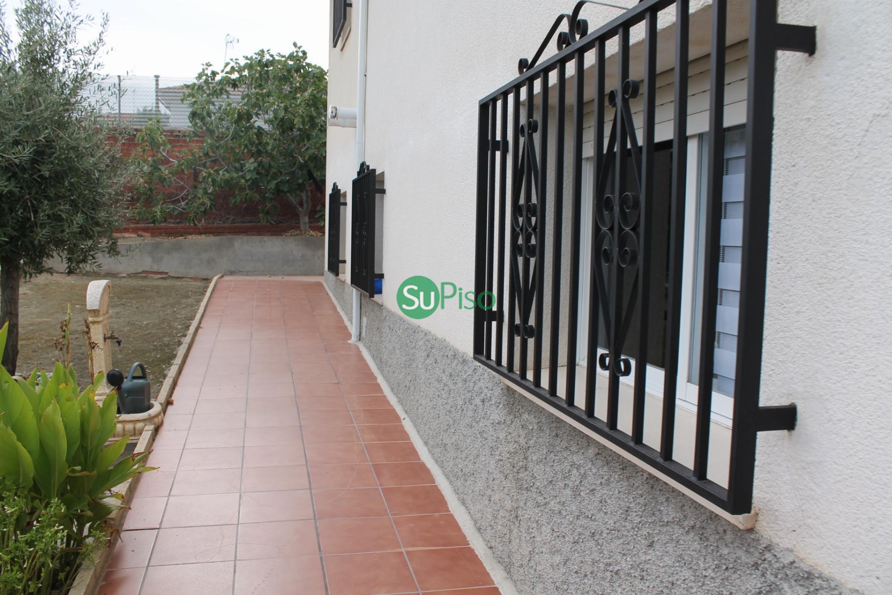 For sale of house in Borox