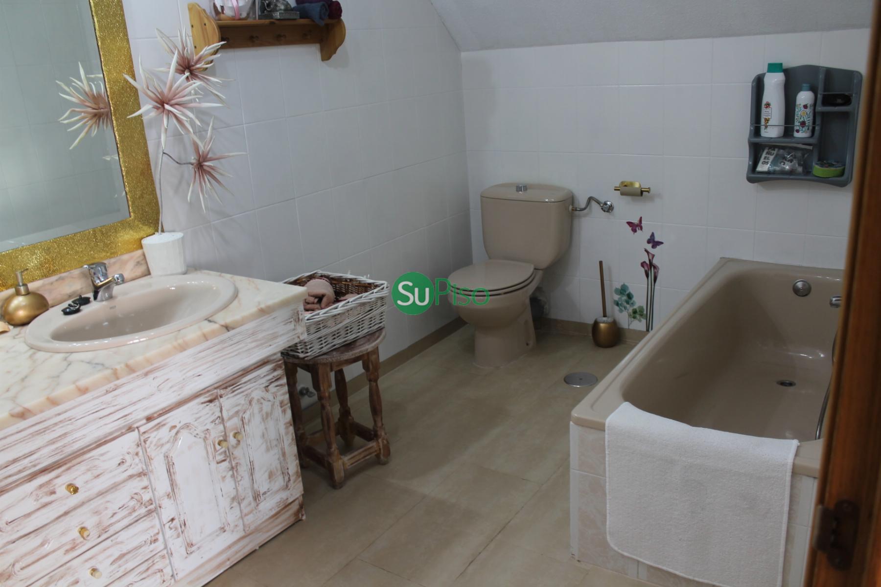 For sale of chalet in Torrejón de la Calzada