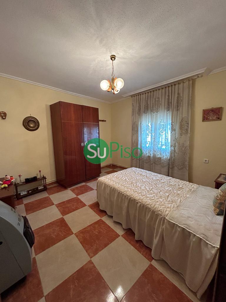 For sale of chalet in Yeles