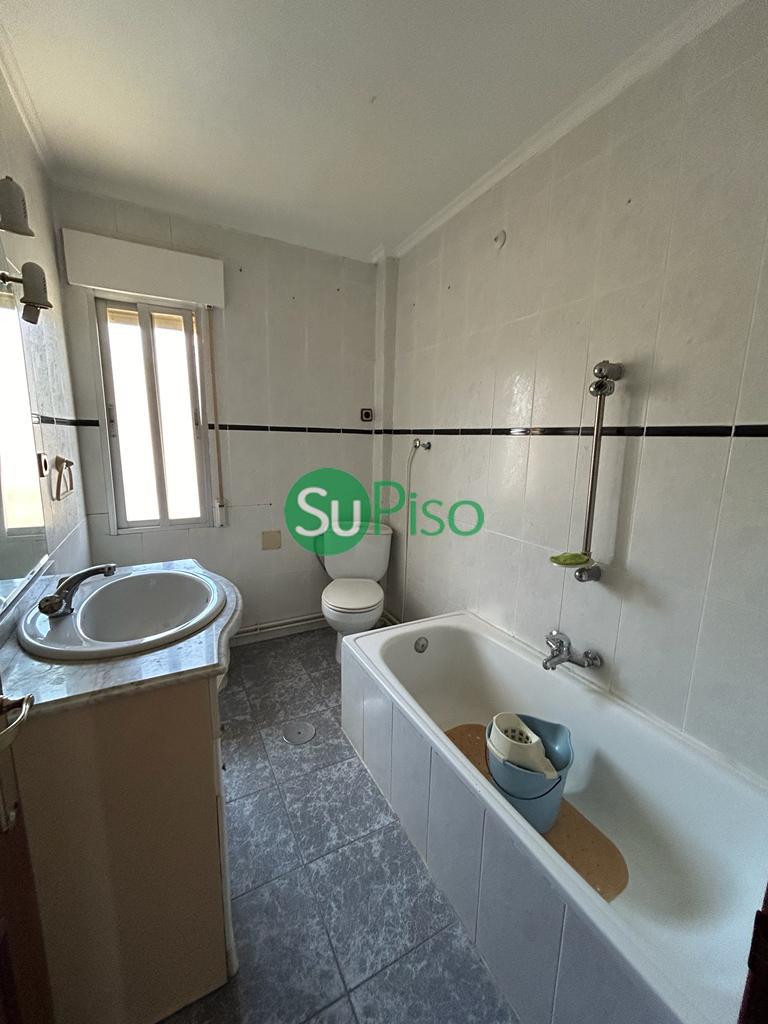 For sale of chalet in Yeles