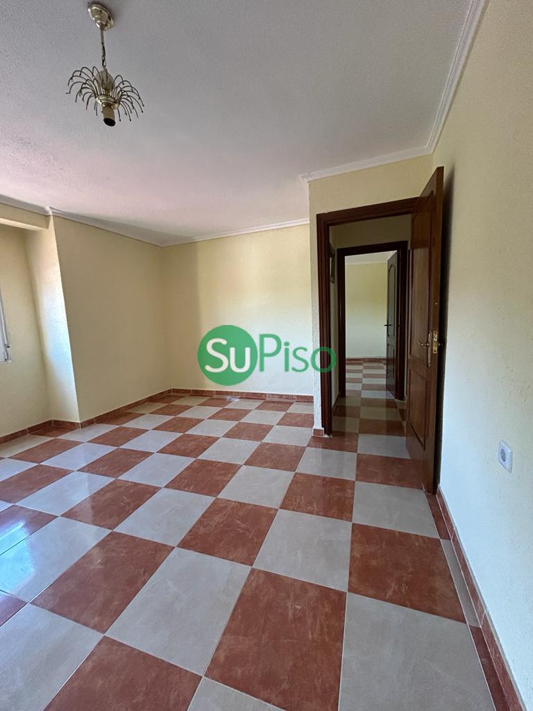 For sale of chalet in Yeles