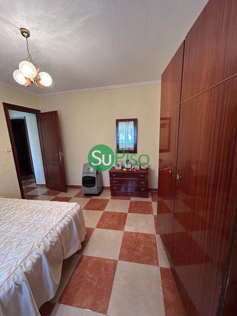 For sale of chalet in Yeles