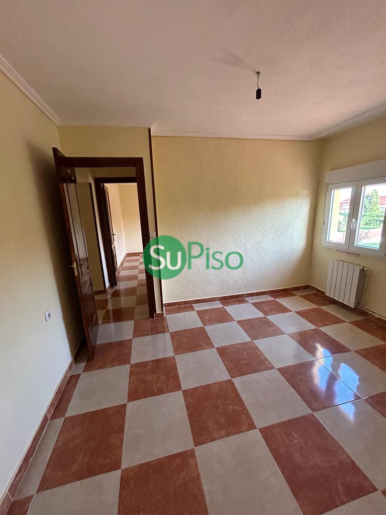 For sale of chalet in Yeles