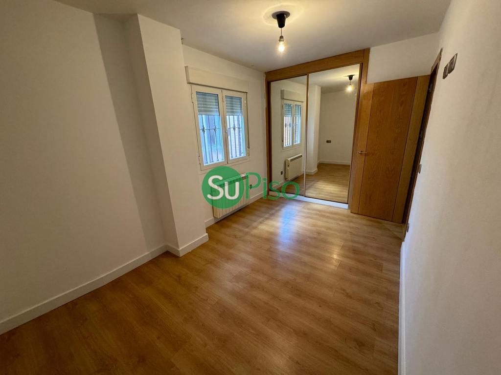For sale of flat in Cedillo del Condado