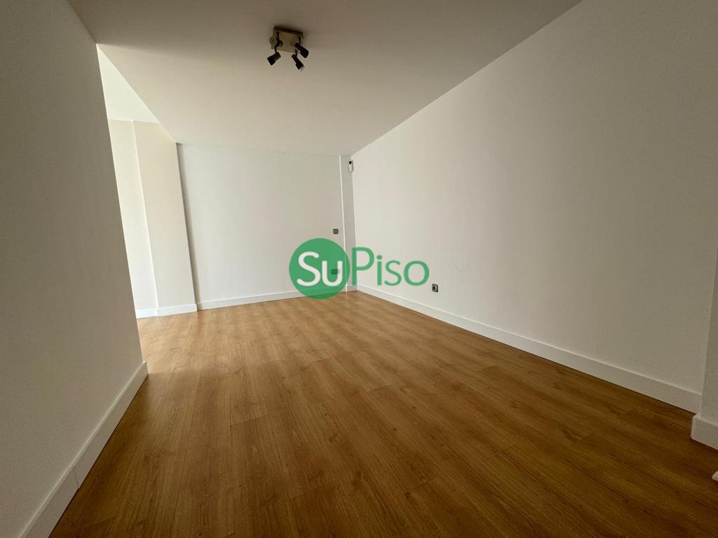 For sale of flat in Cedillo del Condado