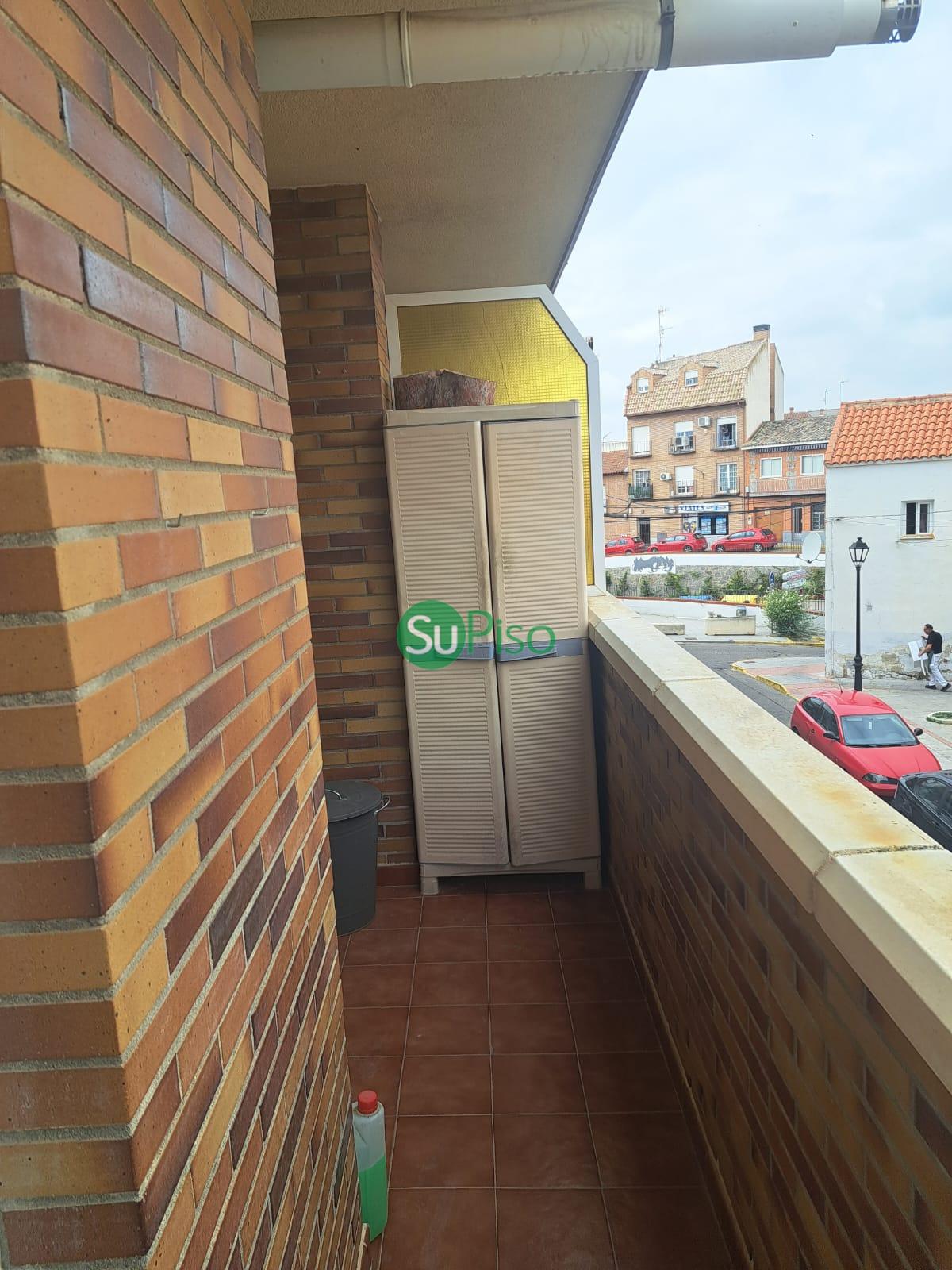 For sale of flat in Yuncos