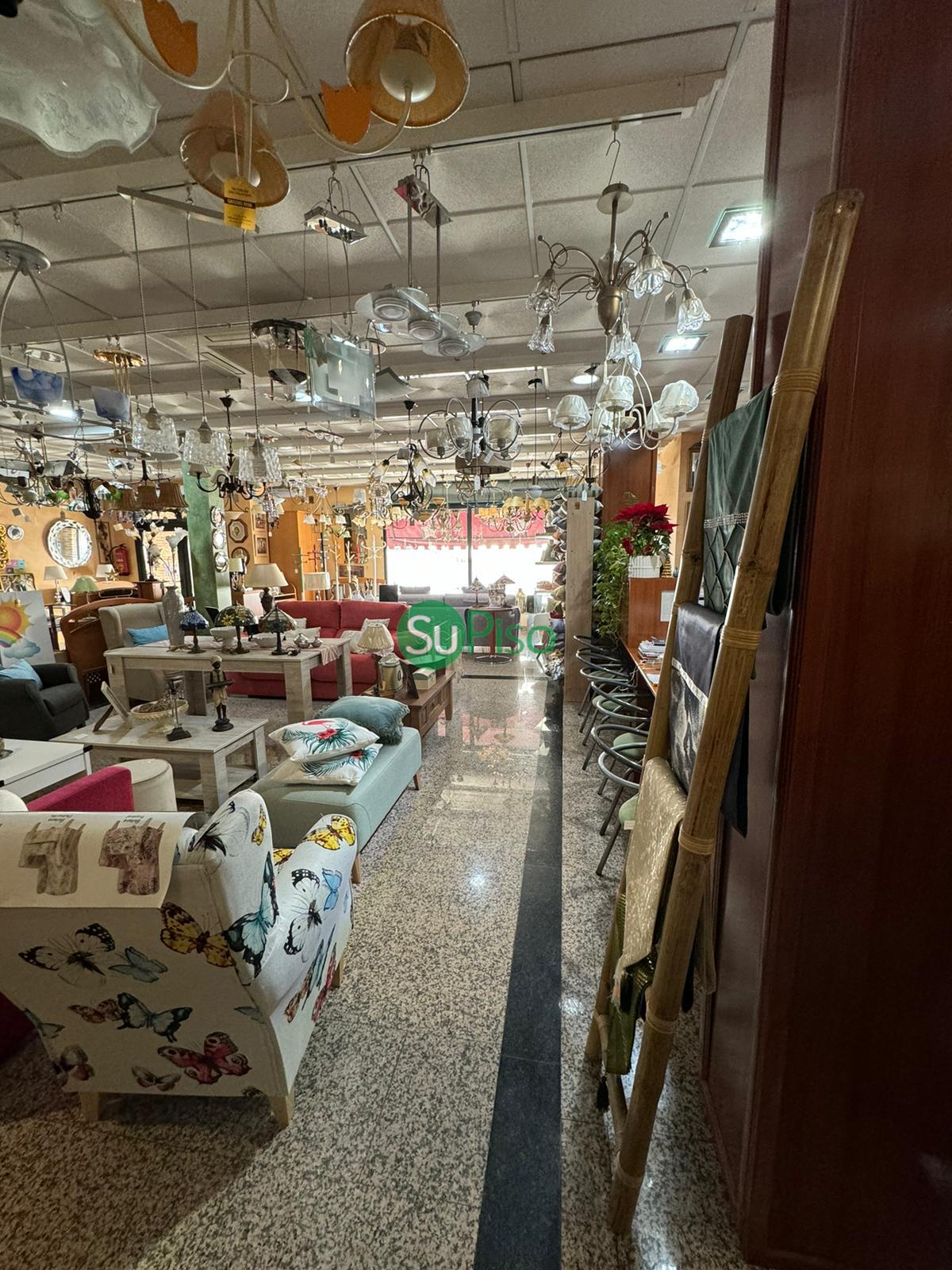 For sale of commercial in Illescas