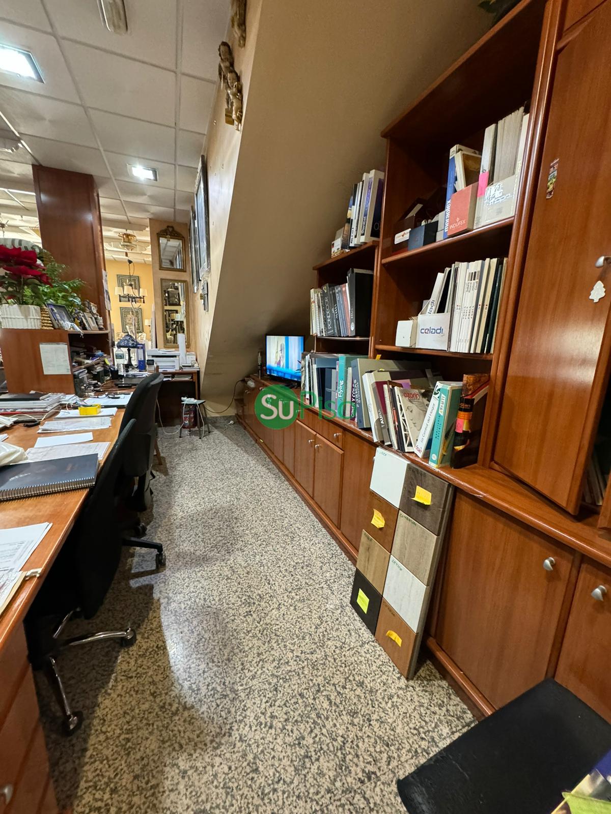 For sale of commercial in Illescas