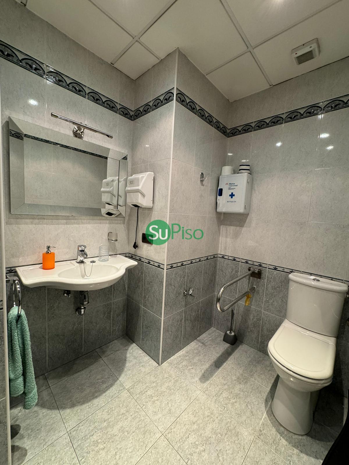 For sale of commercial in Illescas