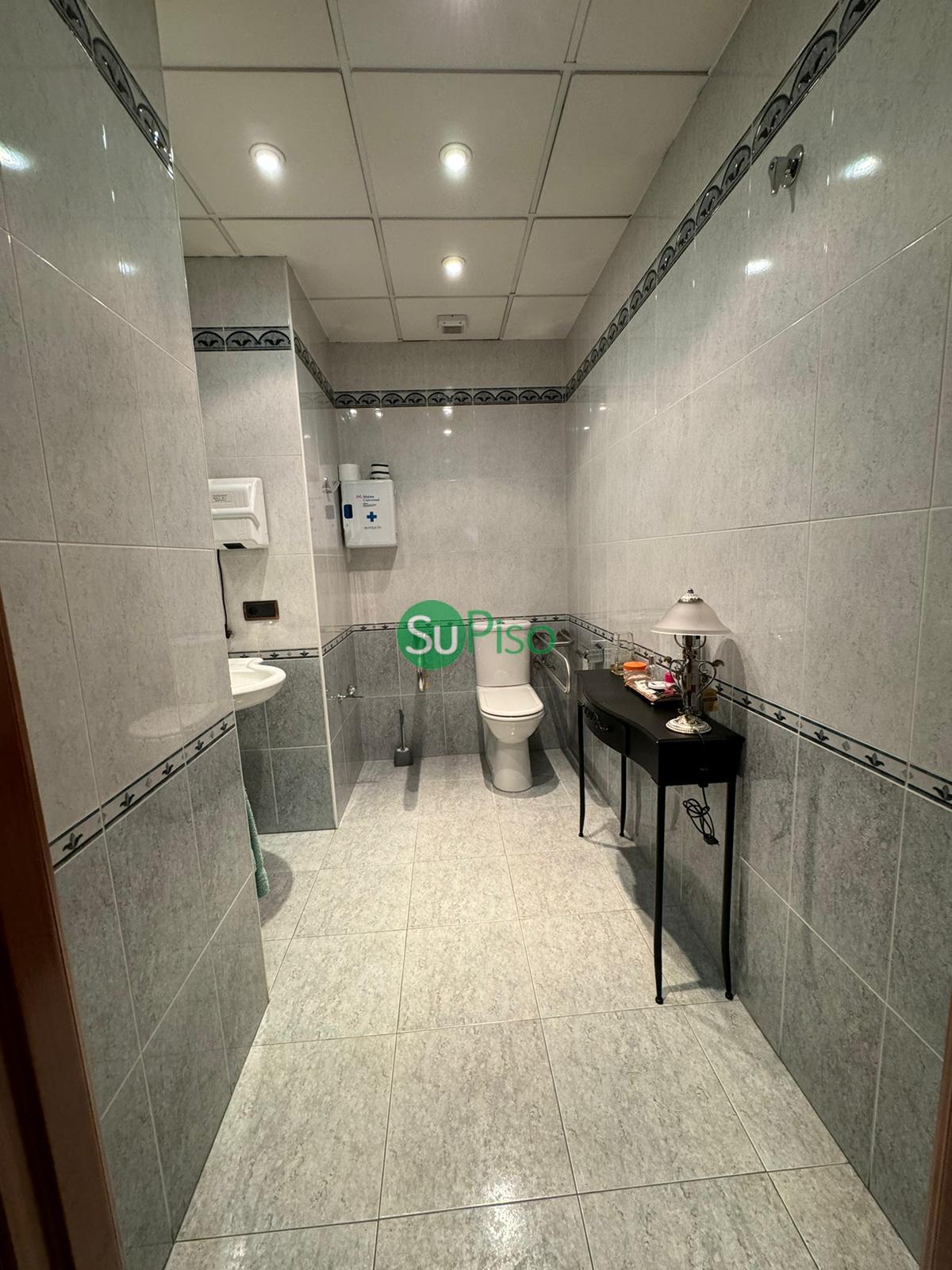 For sale of commercial in Illescas