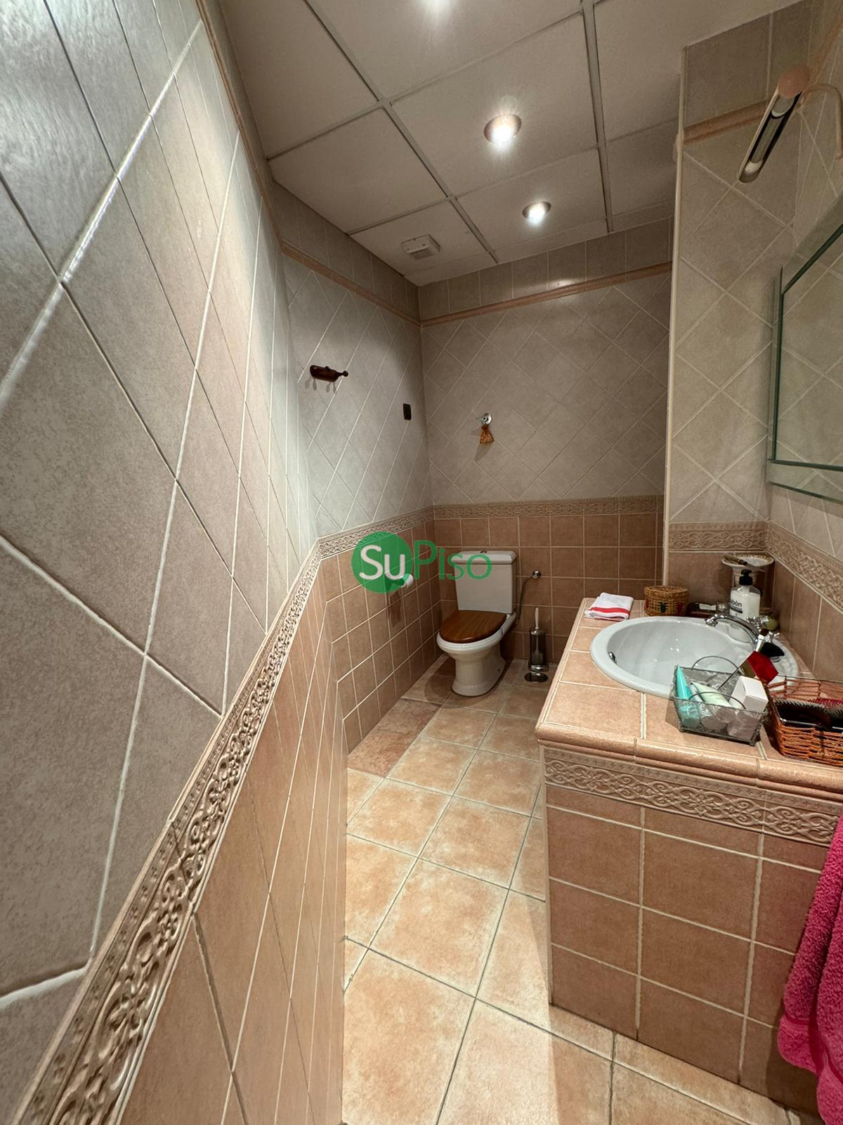 For sale of commercial in Illescas