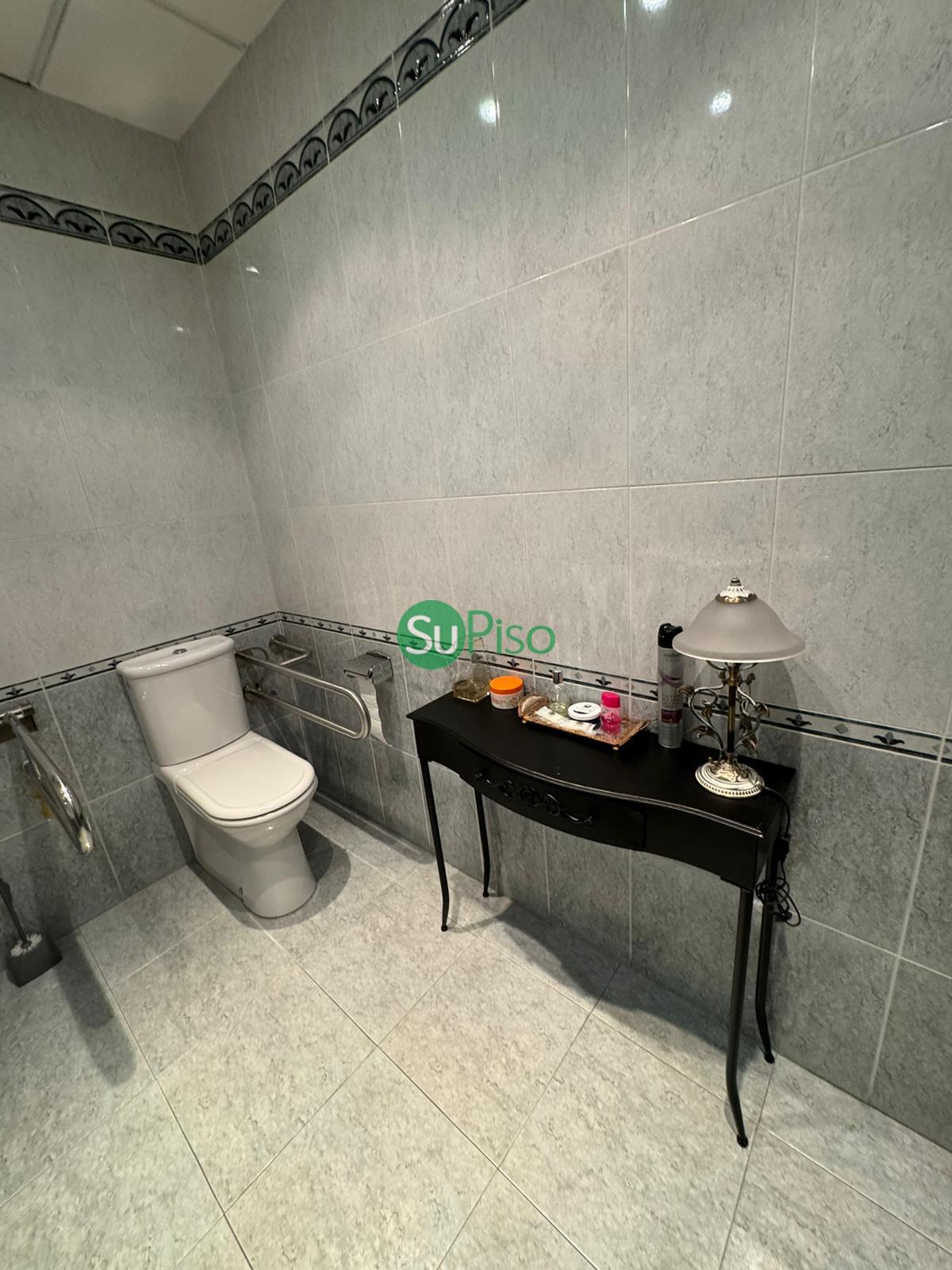 For sale of commercial in Illescas