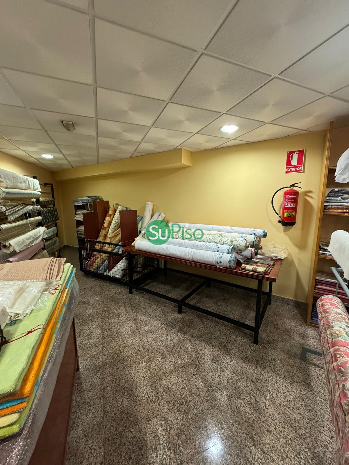 For sale of commercial in Illescas