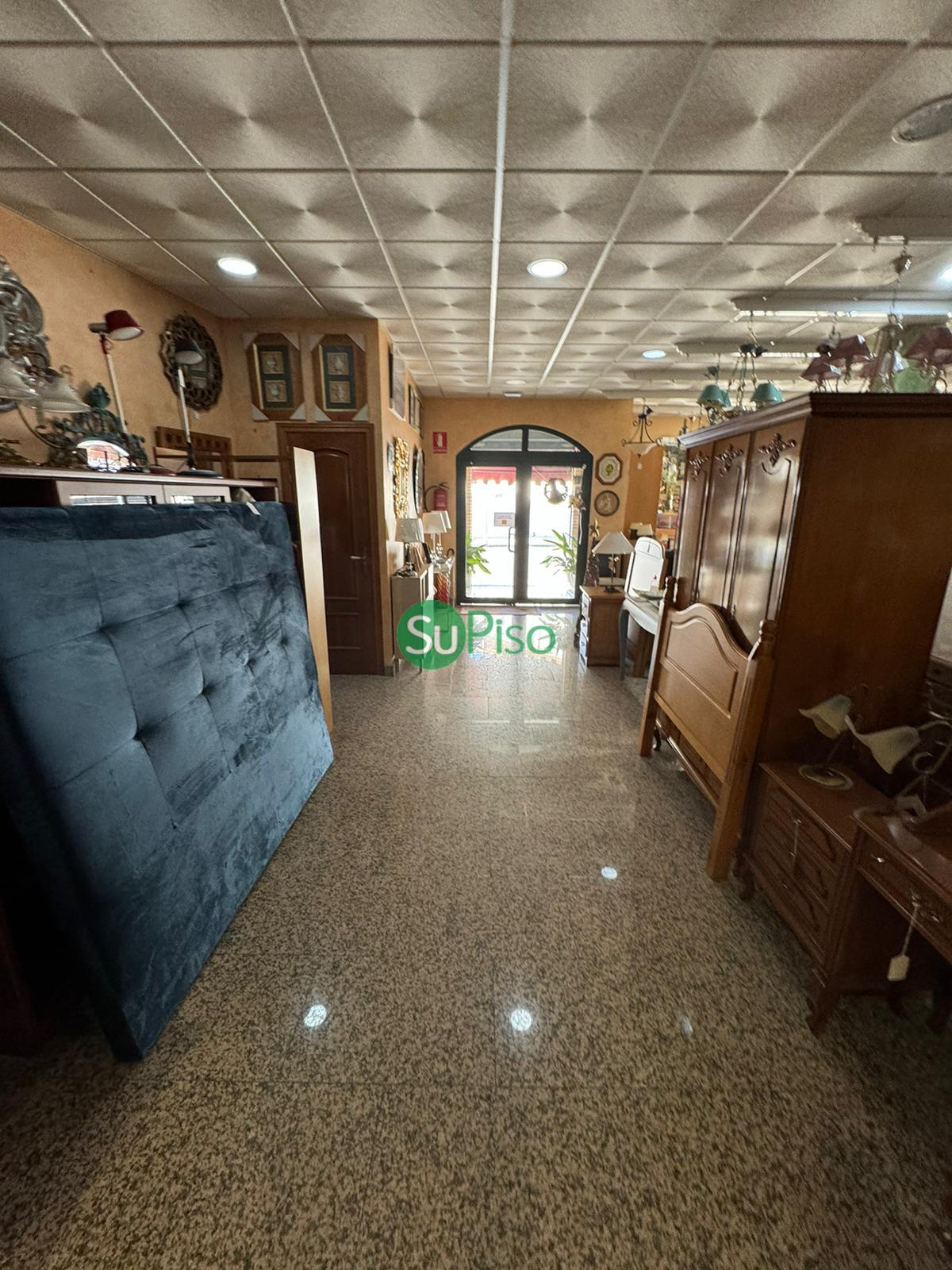 For sale of commercial in Illescas