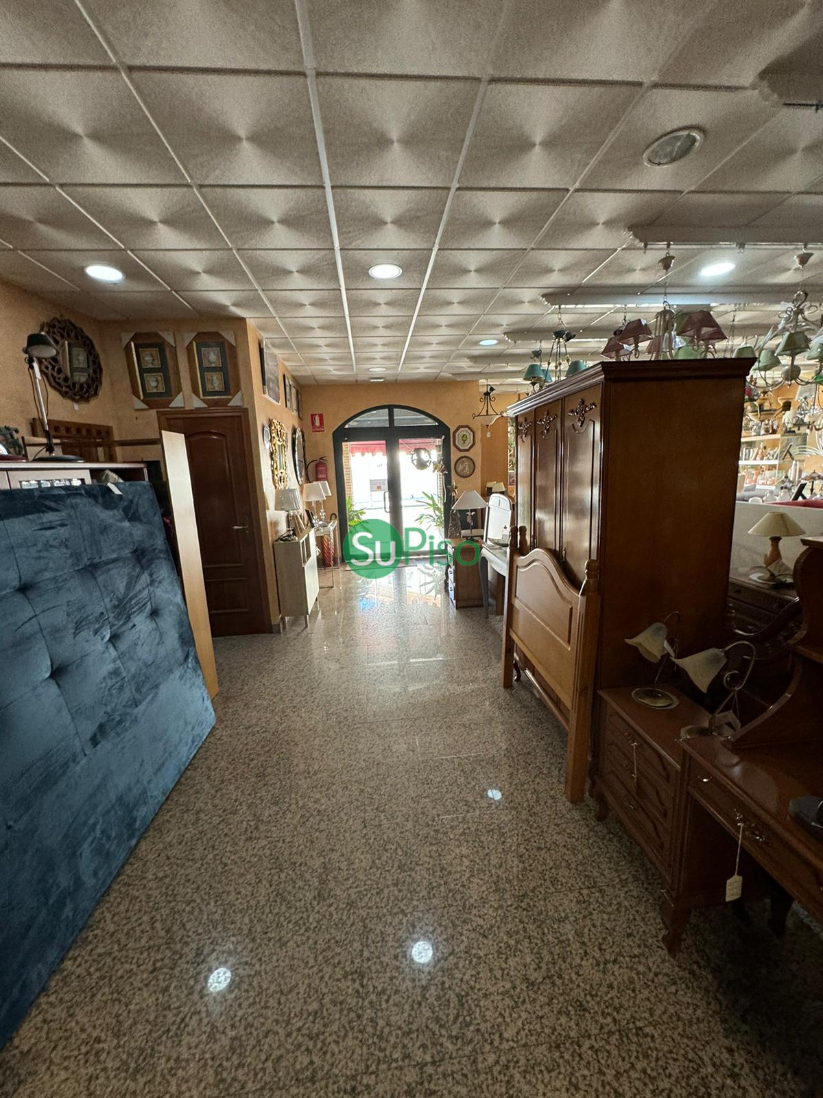 For sale of commercial in Illescas
