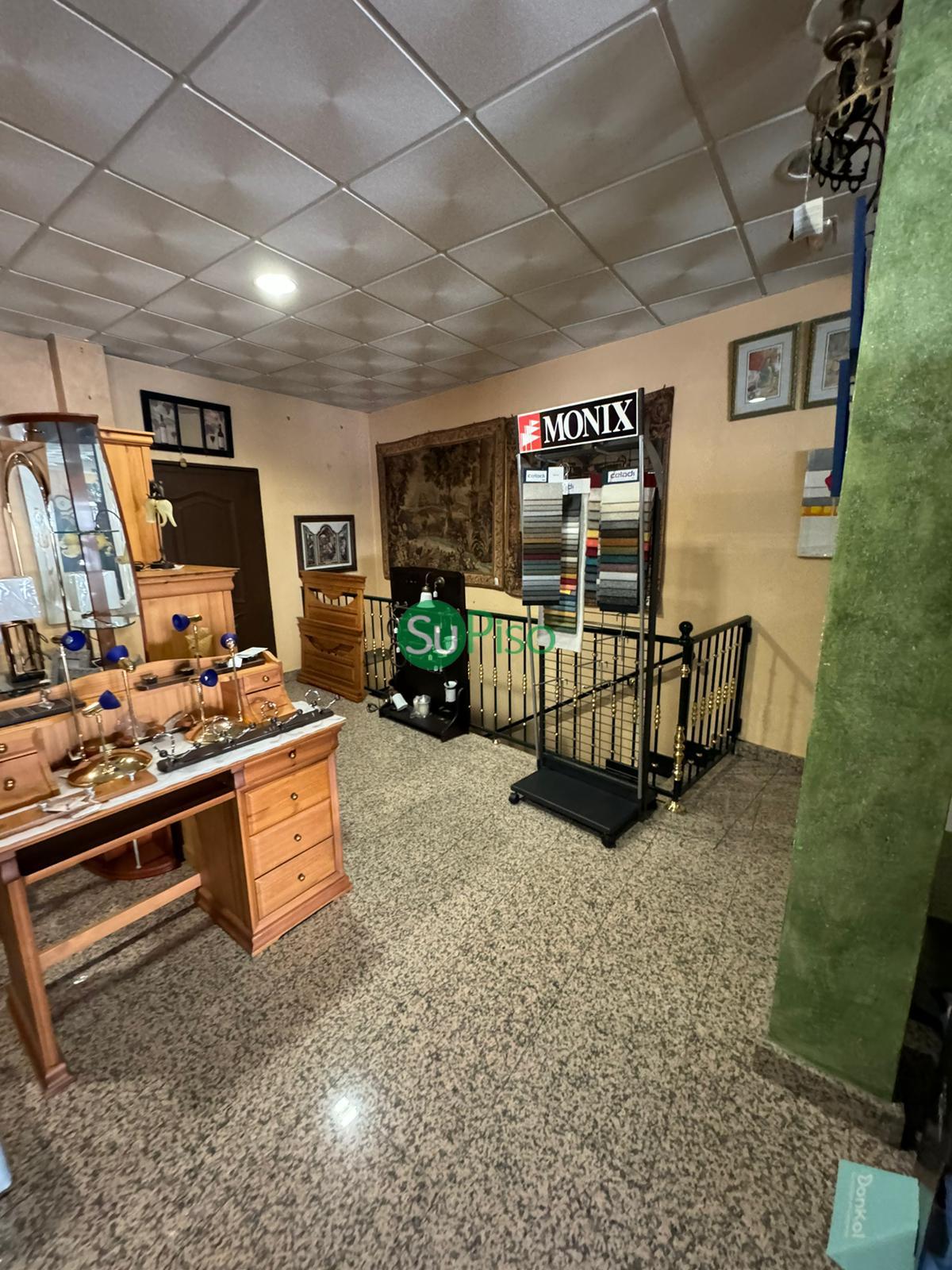 For sale of commercial in Illescas