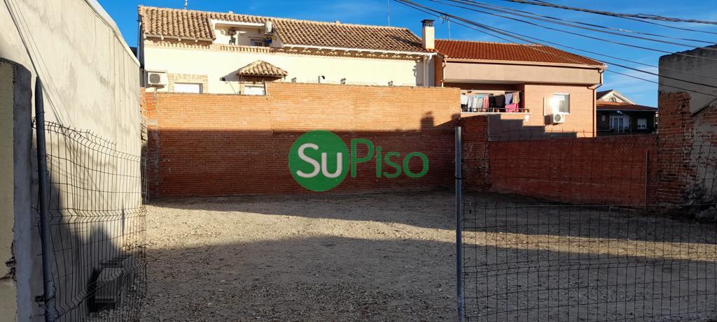 For sale of land in Yeles