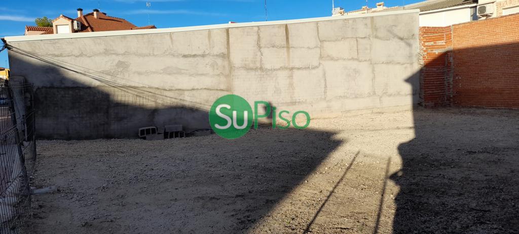 For sale of land in Yeles