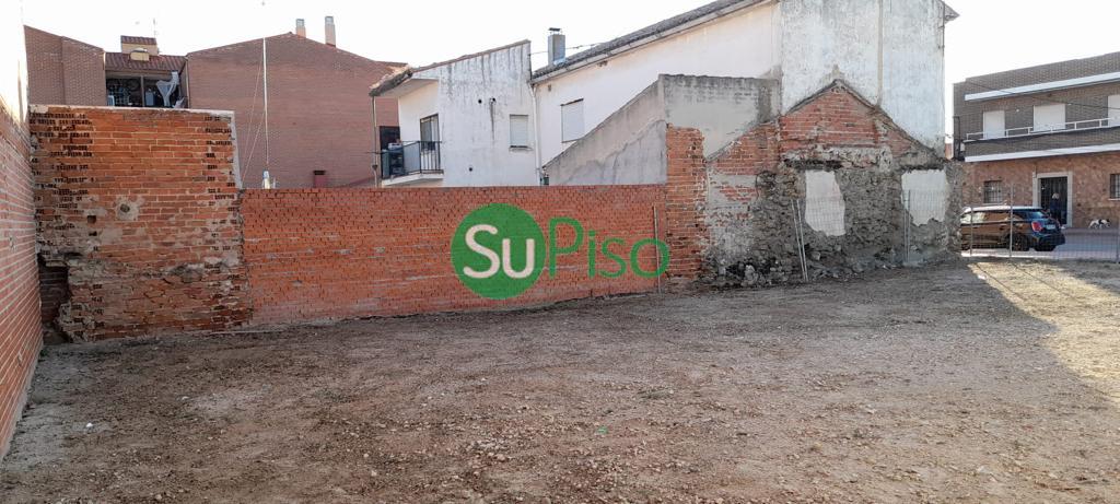 For sale of land in Yeles