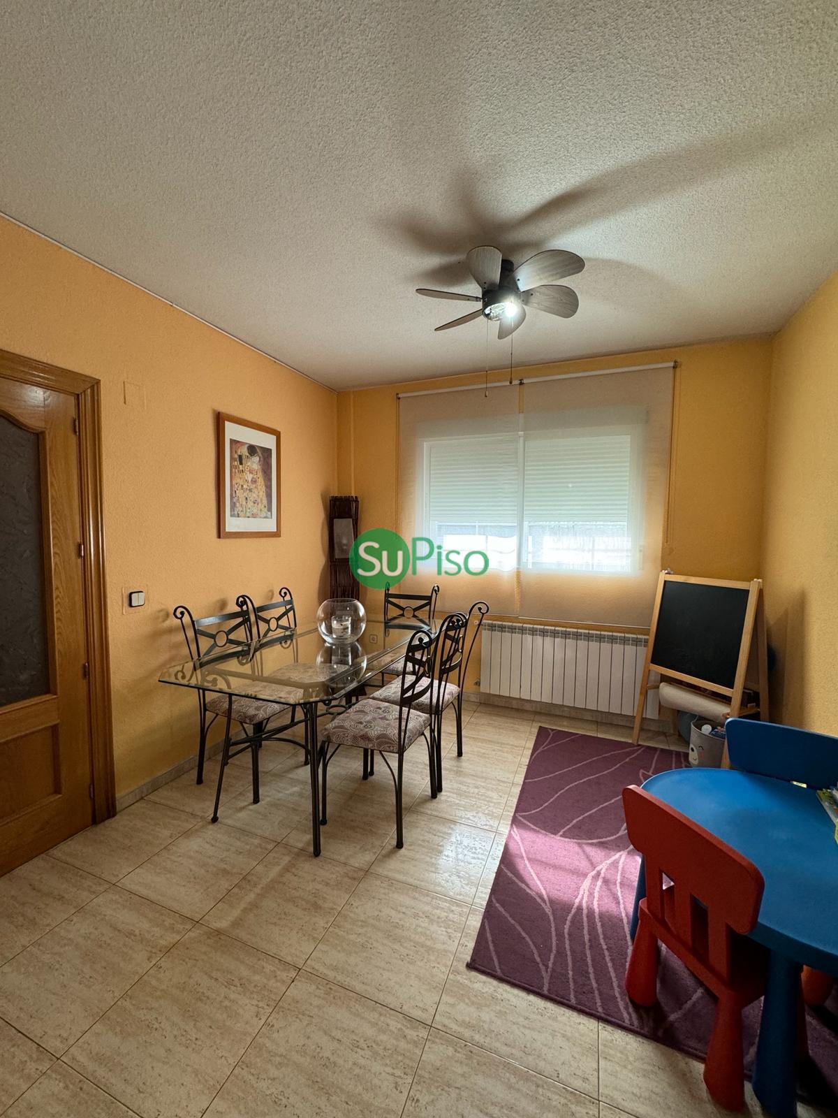 Venta de chalet en Yeles