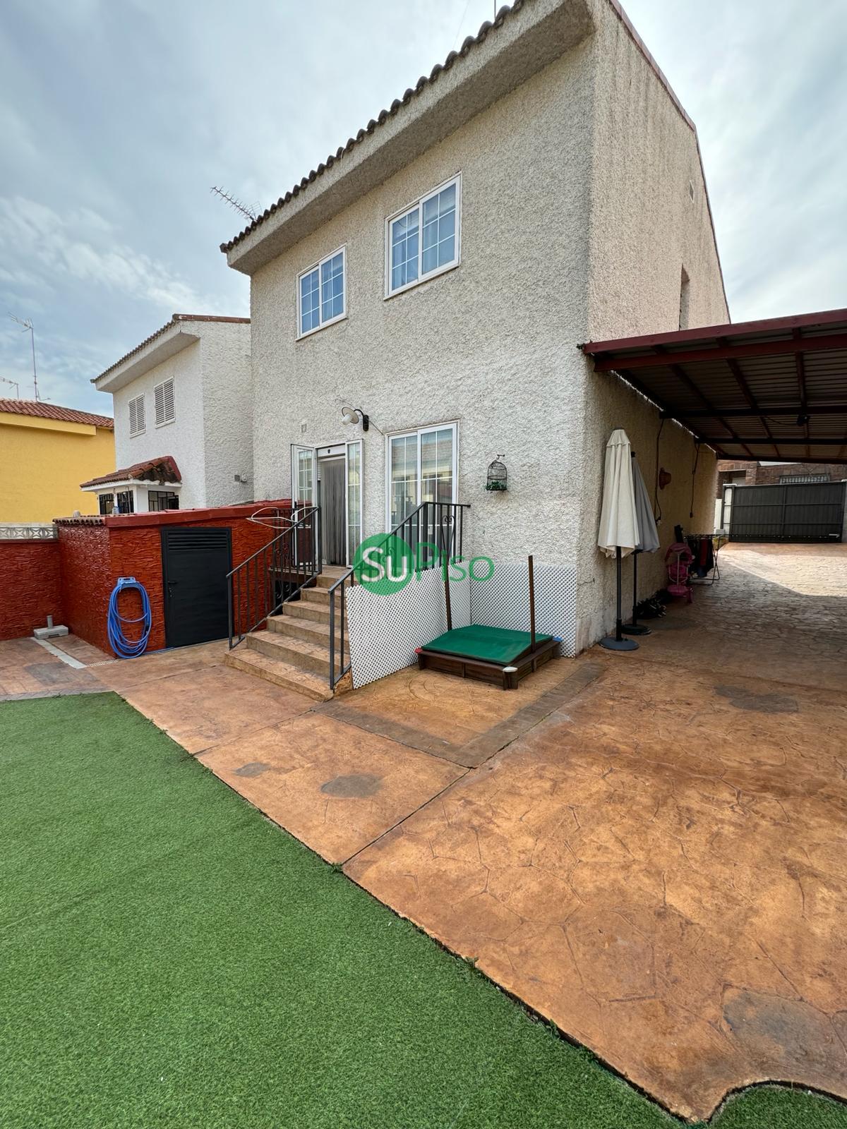 Venta de chalet en Yeles