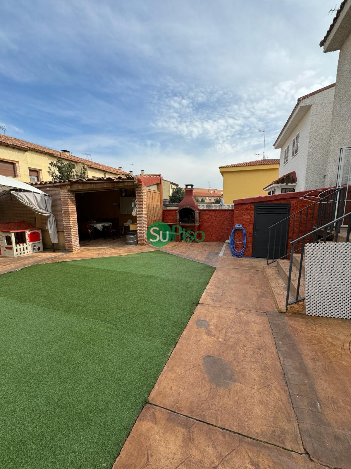 Venta de chalet en Yeles