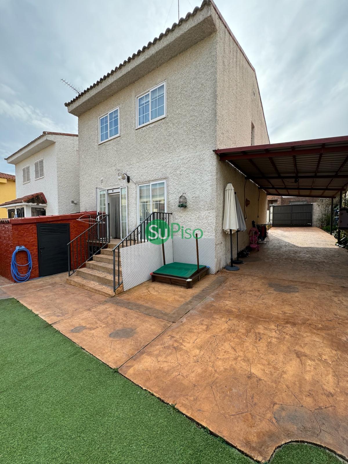 Venta de chalet en Yeles