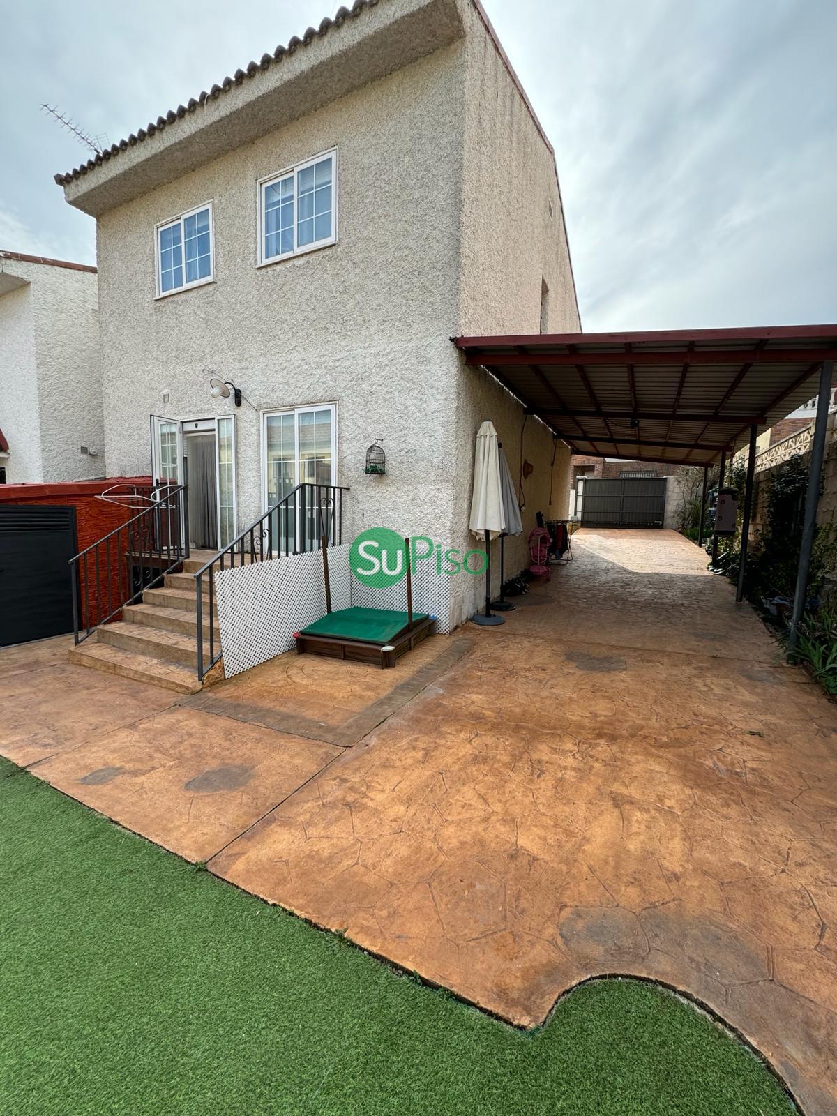 Venta de chalet en Yeles