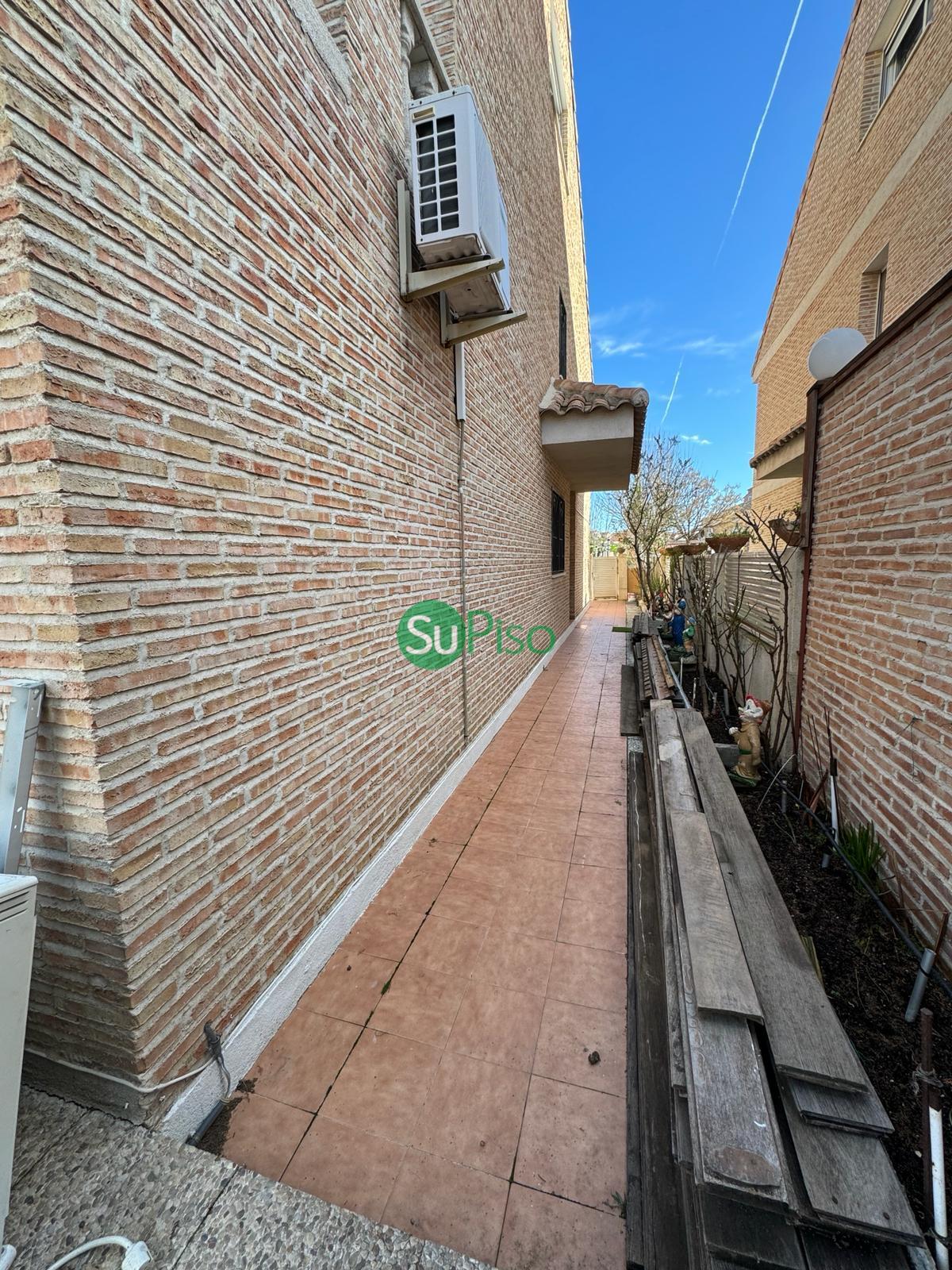 Venta de chalet en Yeles