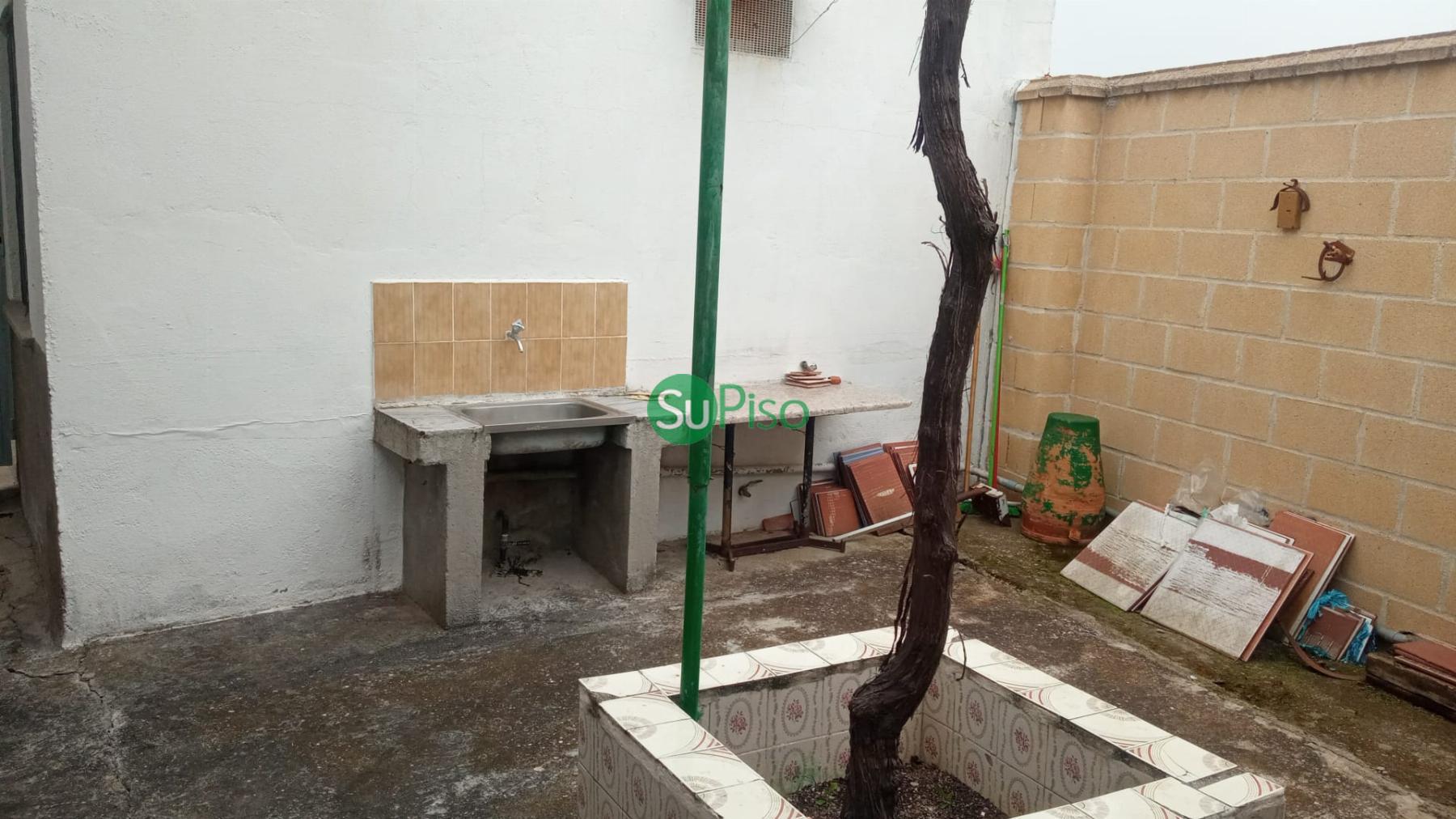 For sale of house in Yuncler