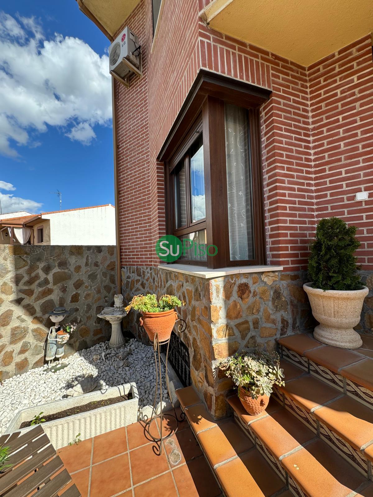 Venta de chalet en Esquivias
