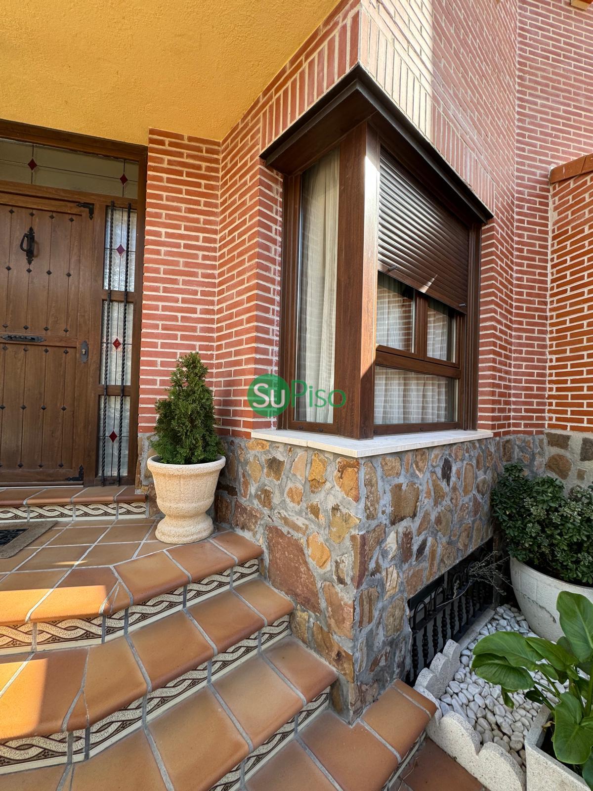 Venta de chalet en Esquivias