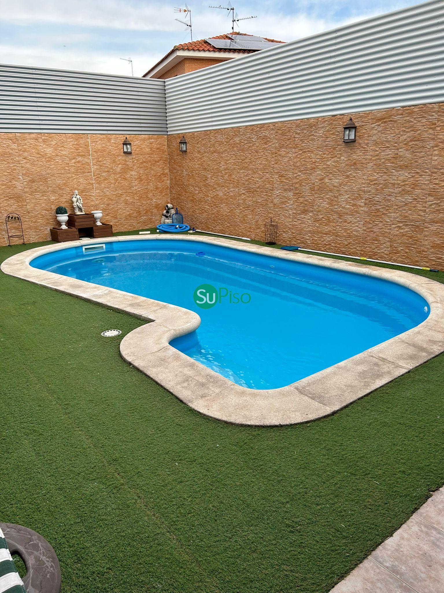 Venta de chalet en Esquivias