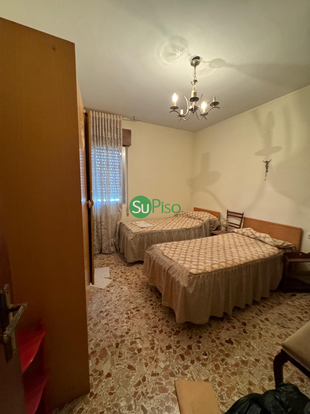 For sale of house in Yeles