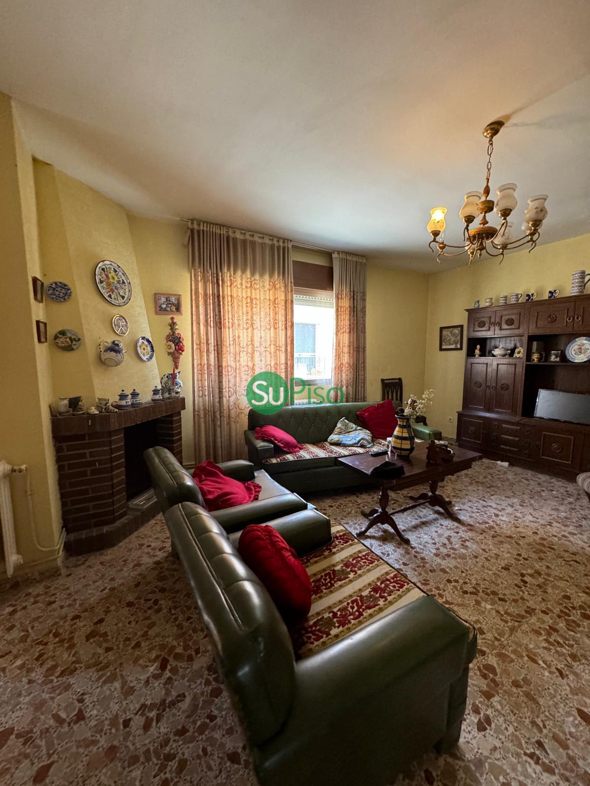 For sale of house in Yeles