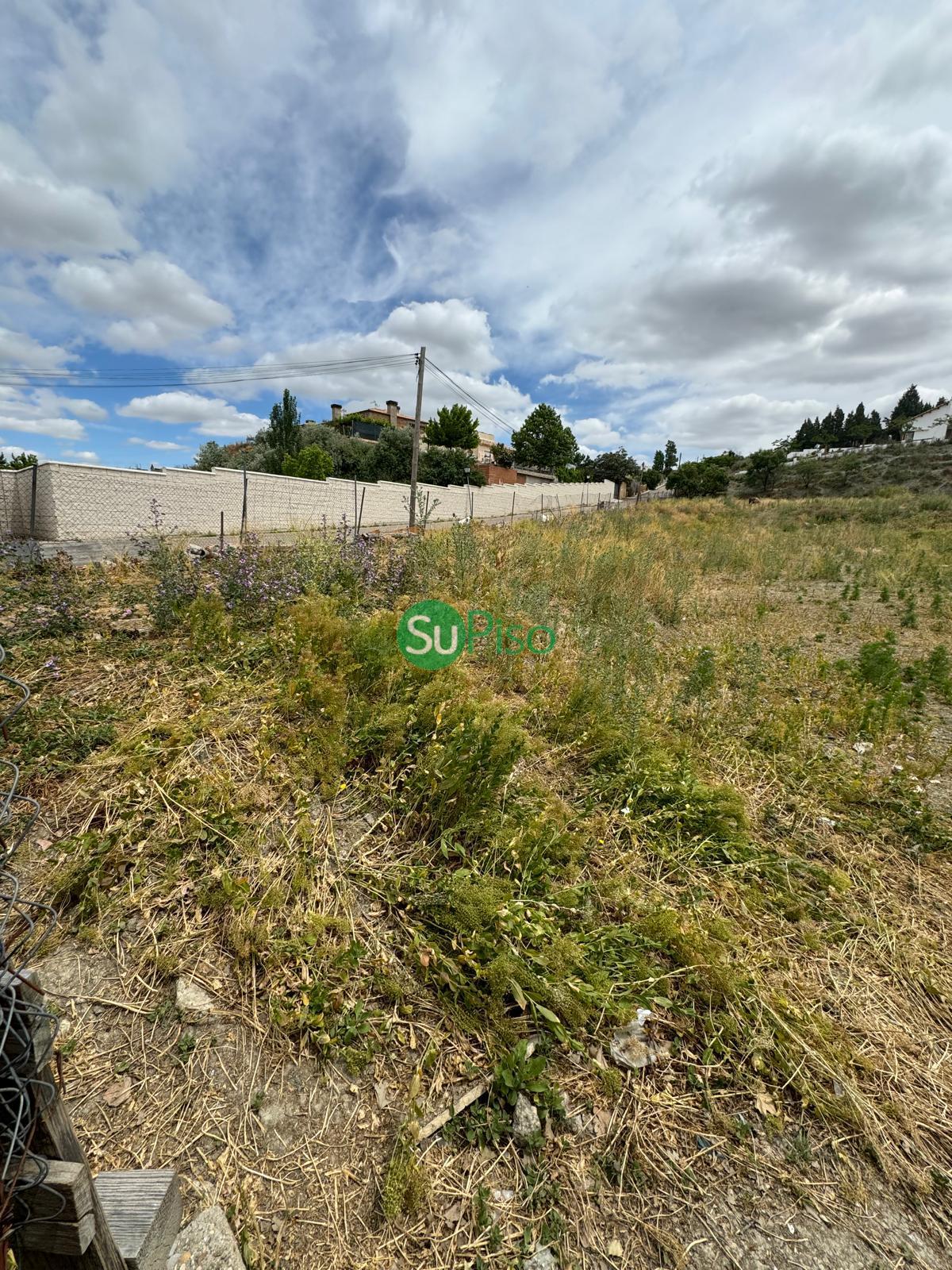 For sale of land in Yeles