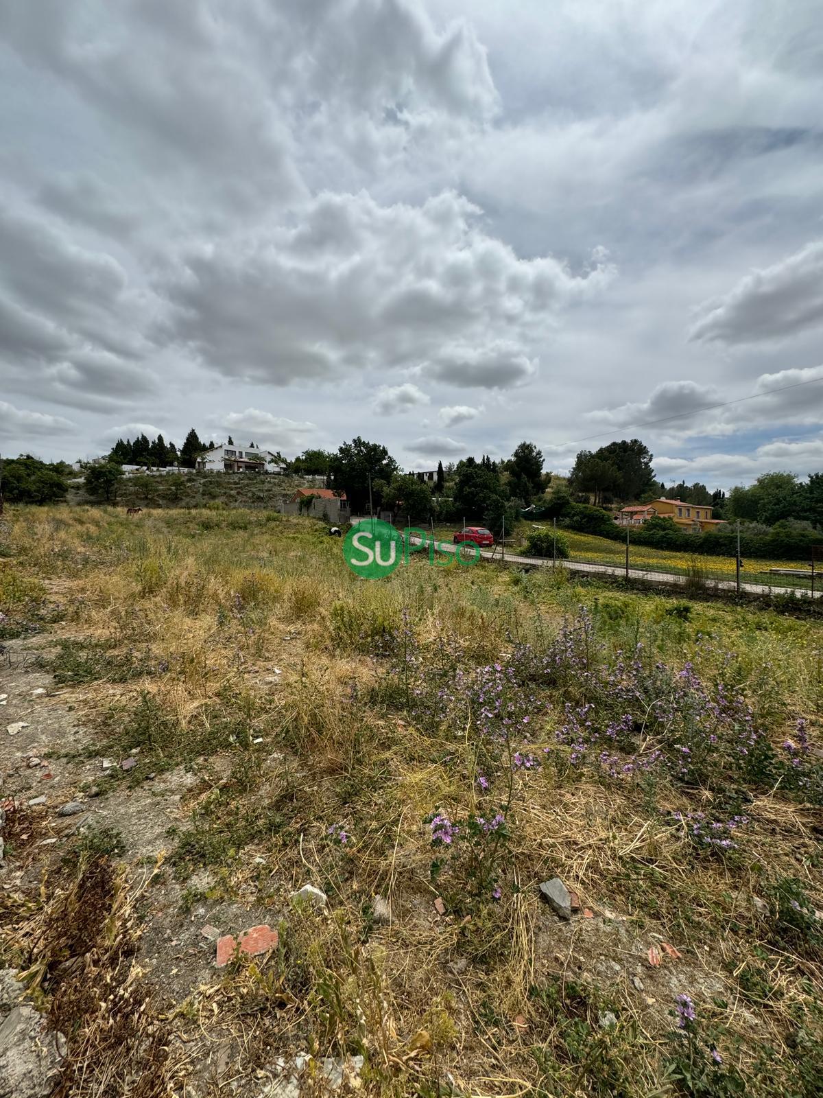 For sale of land in Yeles