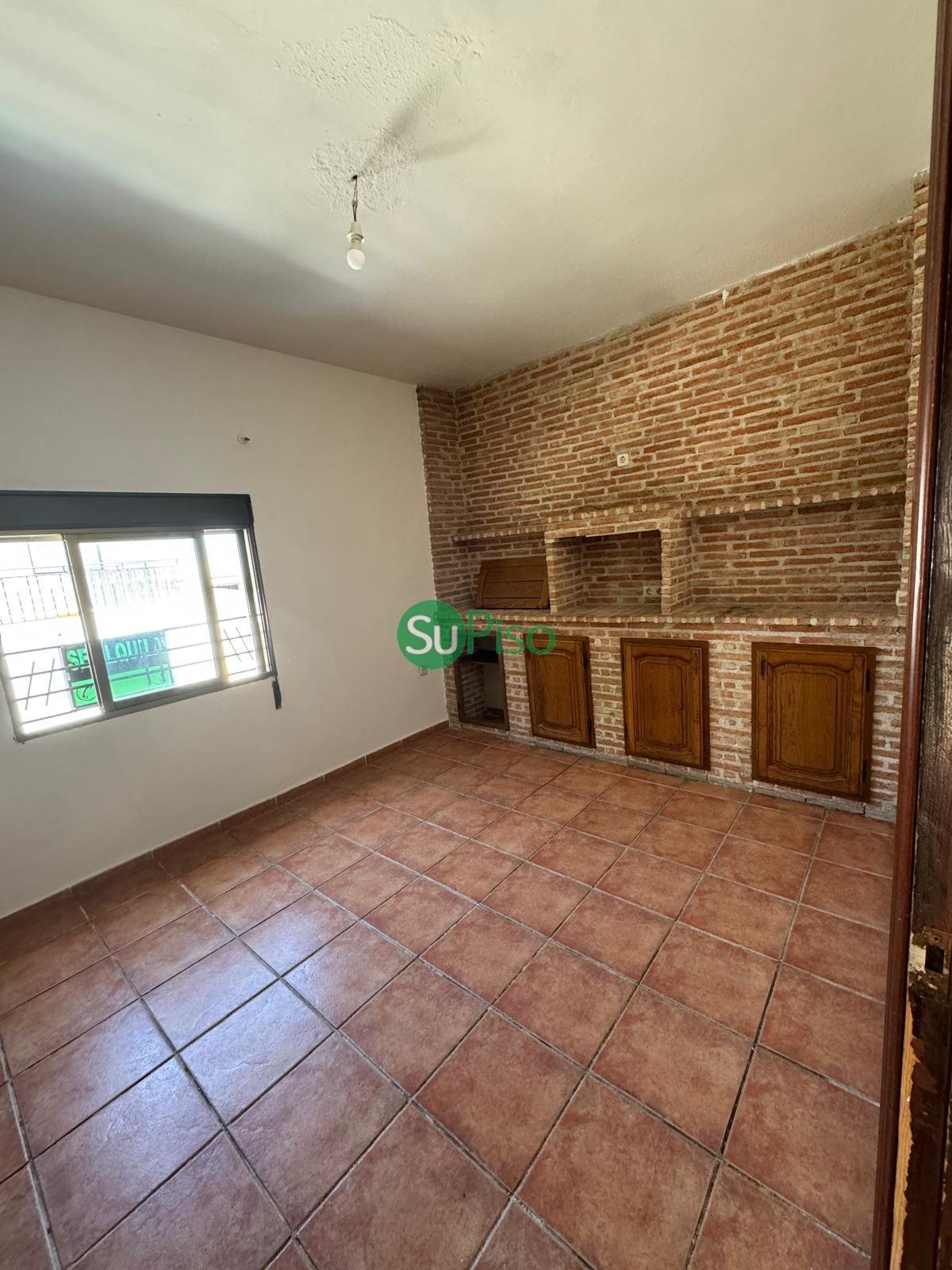 For sale of building in Recas