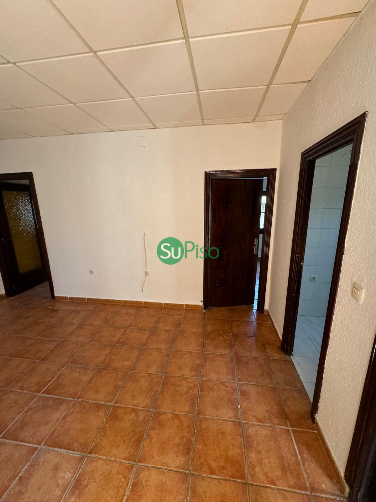 For sale of building in Recas